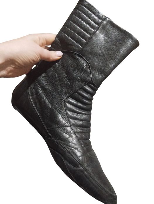 Взуття ботинки шкіра