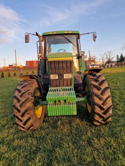 Traktor John Deere 7600 bardzo dobrym stanie