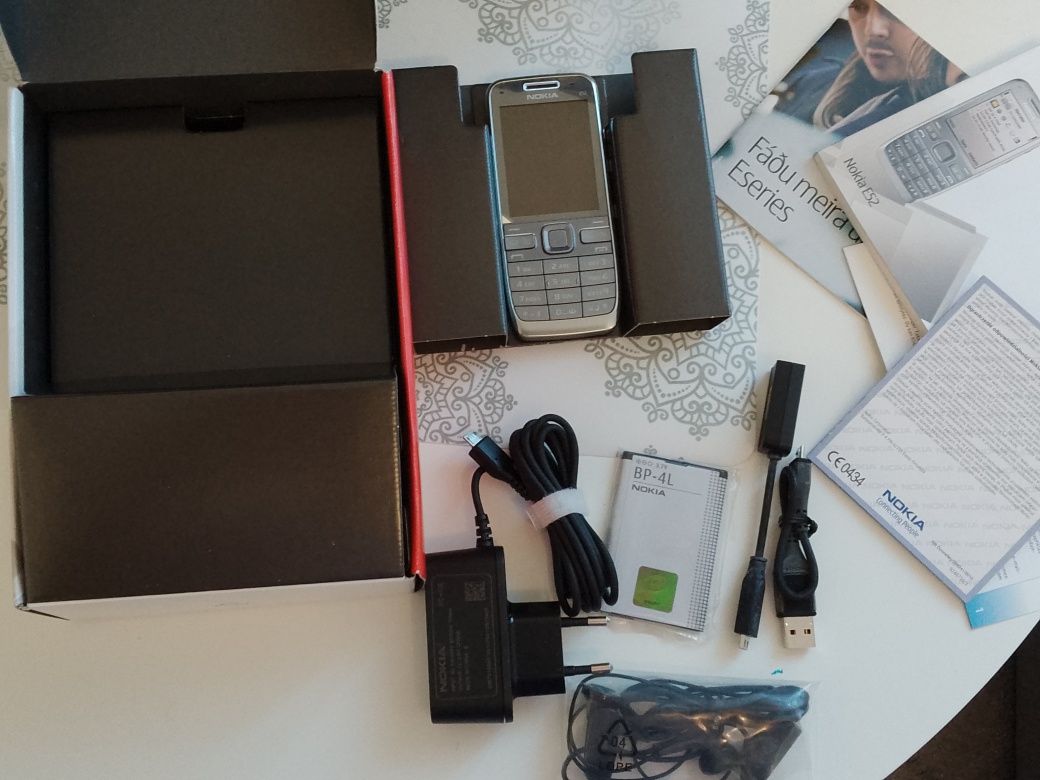 Fabrycznie Nowa NOKIA E52 /bez simlocka LIFE TIMER 00:00
