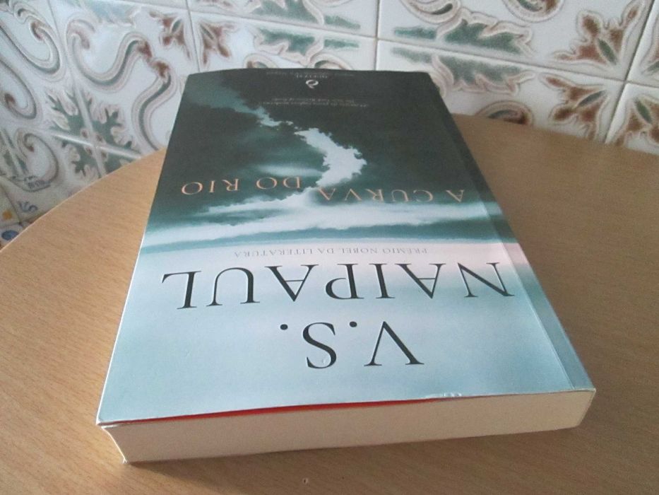 A Curva do Rio
de V. S. Naipaul (Oferta de portes)