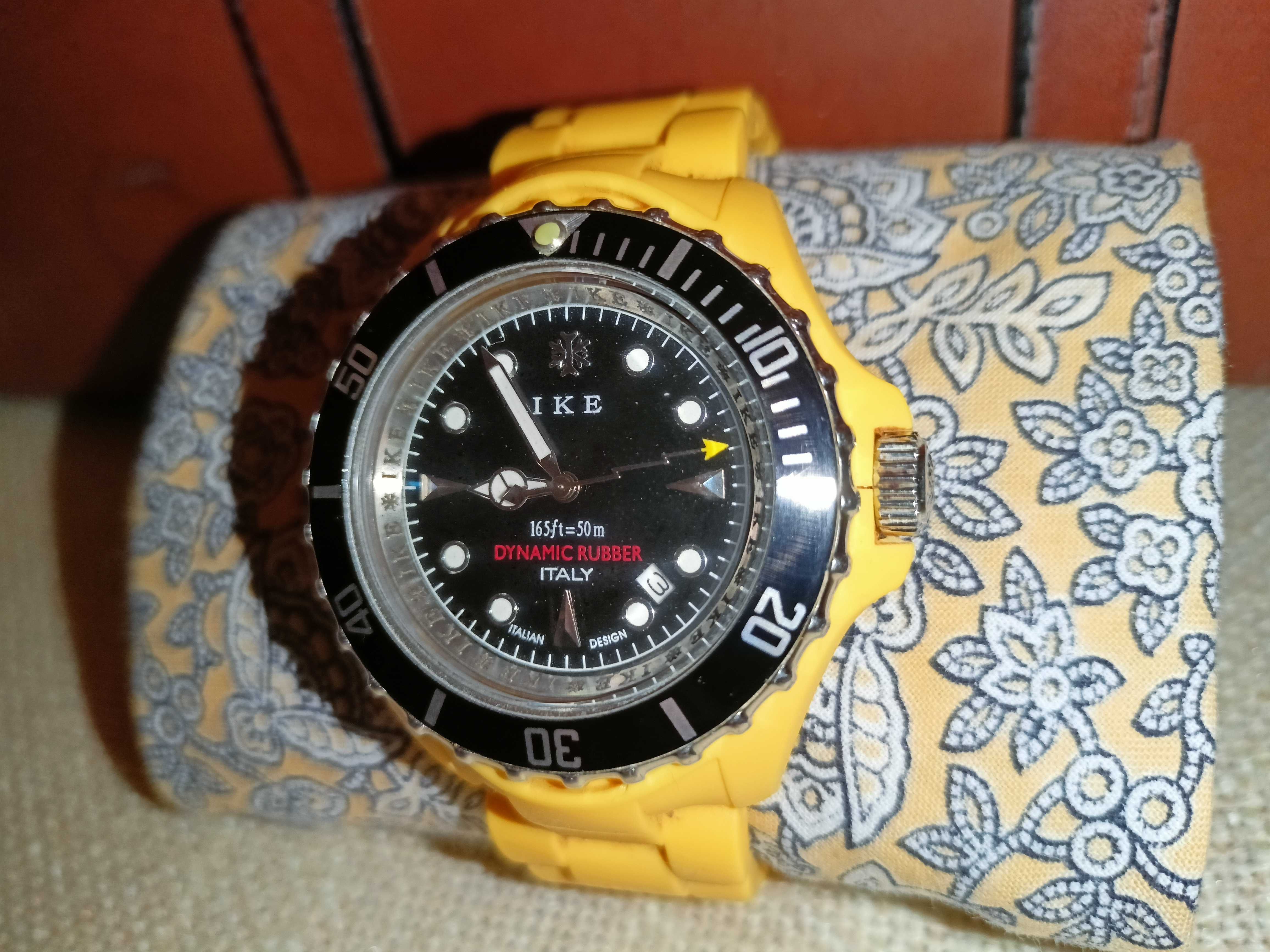 Żółty gumowy zegarek męski Ike