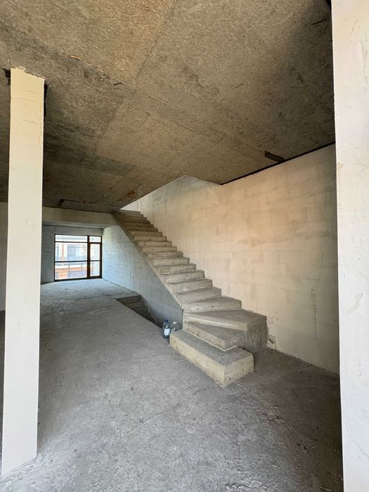 Продається Дуплекс Готовий до Ремонту неподалік центру міста!!!