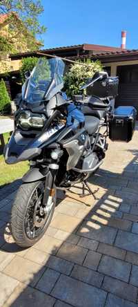 GS1250 Triple Black