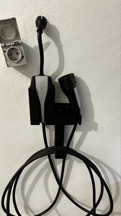 Suporte carregador Tesla