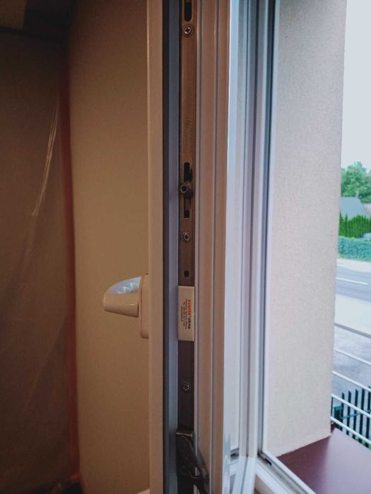 Okna potrójne pcv białe Avante