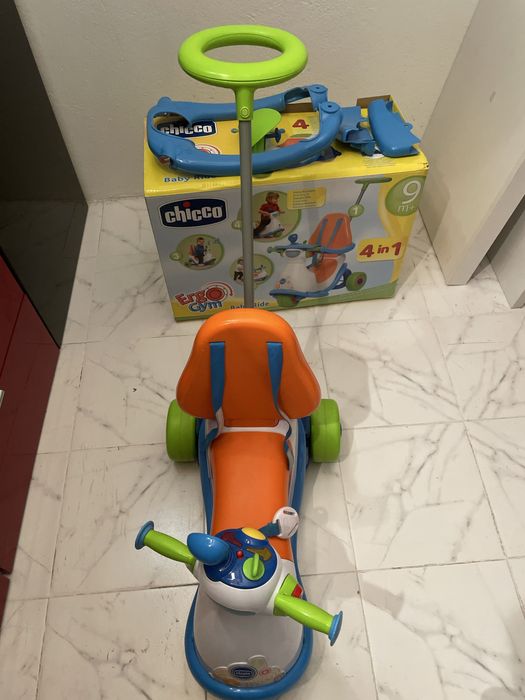 Triciclo Chicco 4 em 1