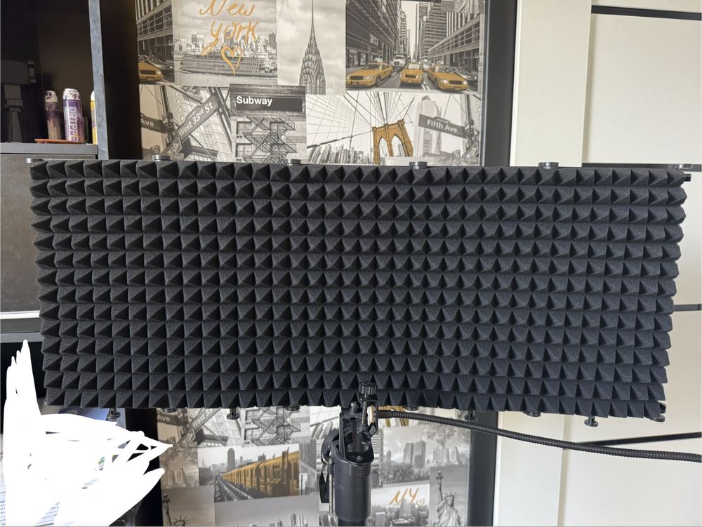 Statyw do mikrofonu z piankami oraz filtr pop