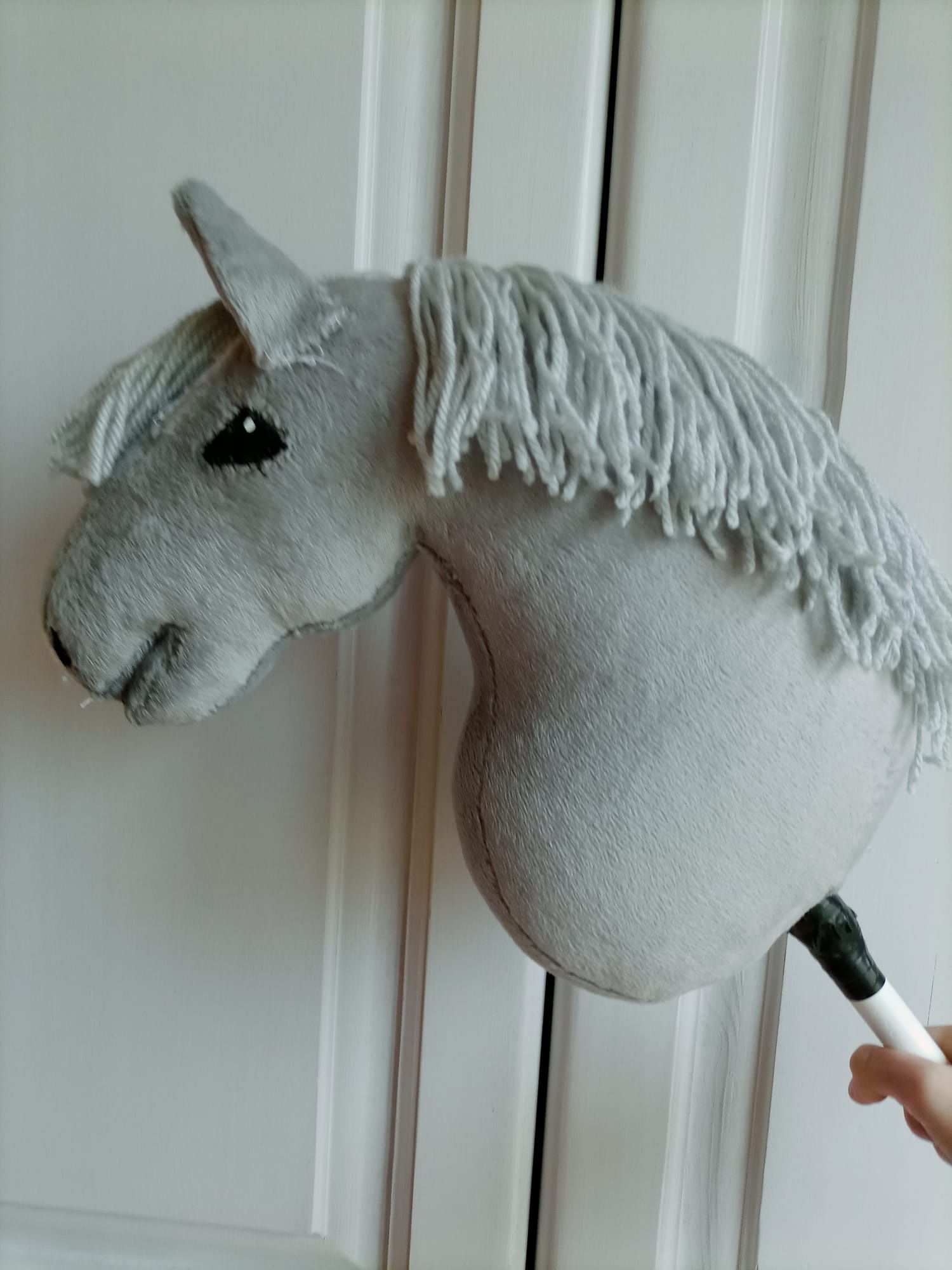 Hobby horse siwy!