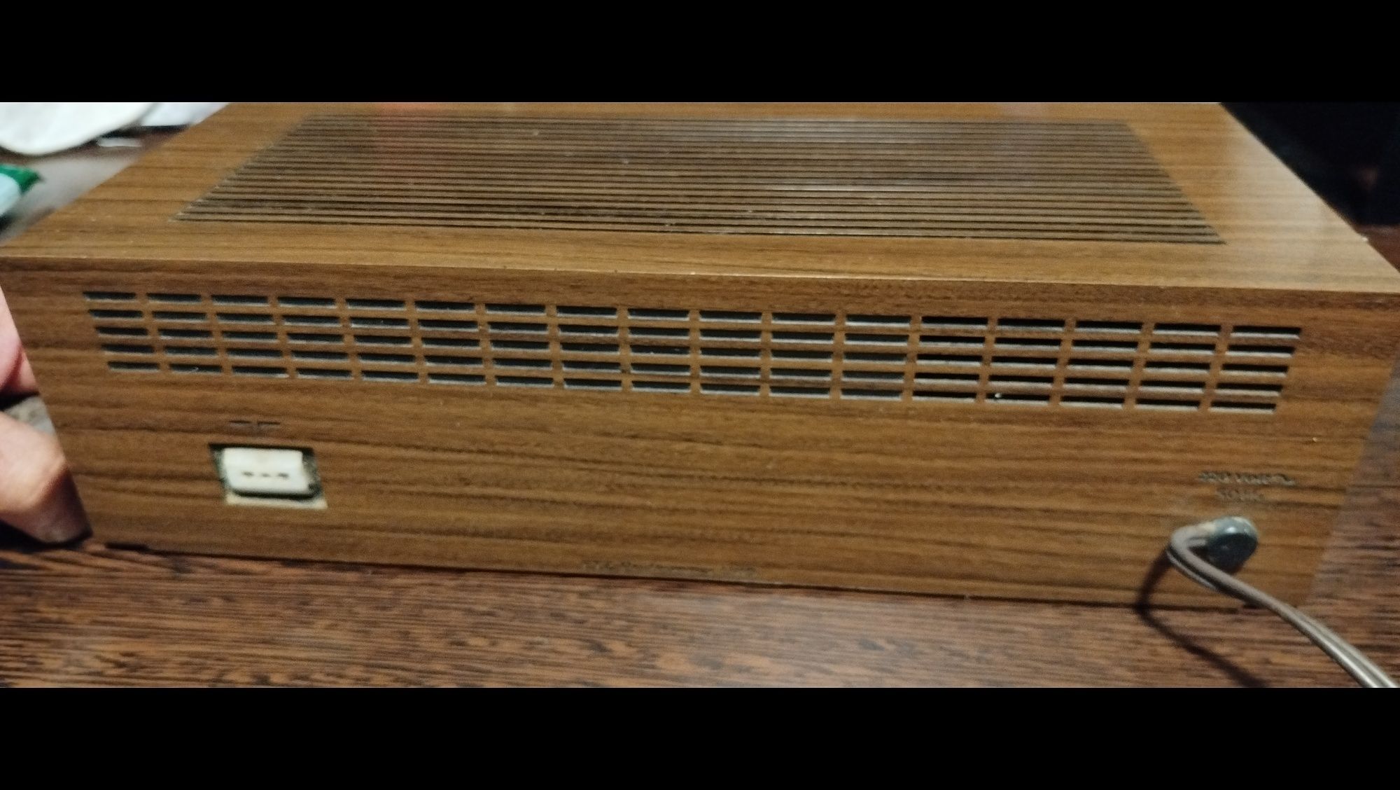Radio-budzik firmy Telefunken