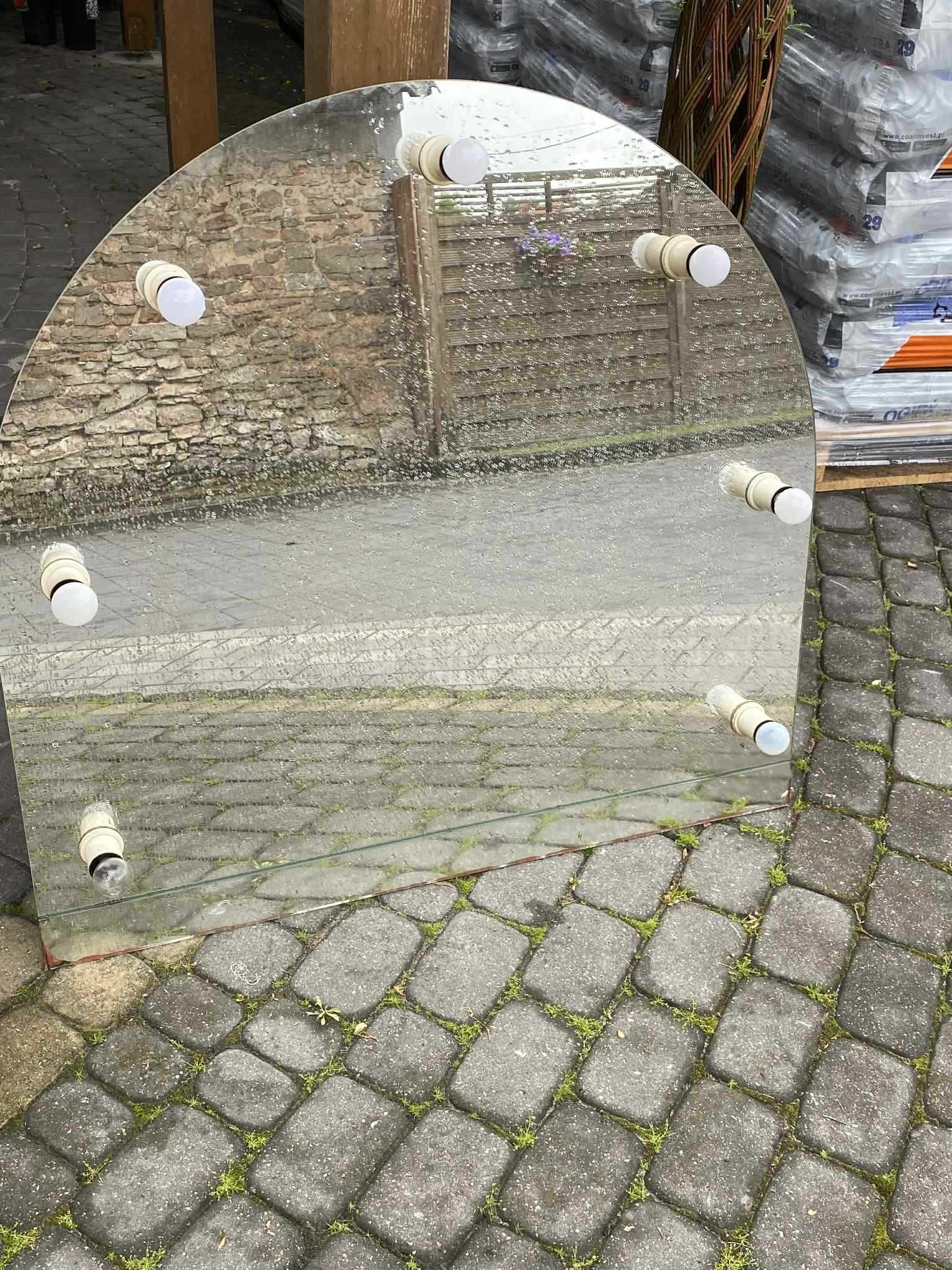 Lustro z oświetleniem 104x98