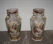 Antigo par de jarras / ânfora em porcelana chinesa