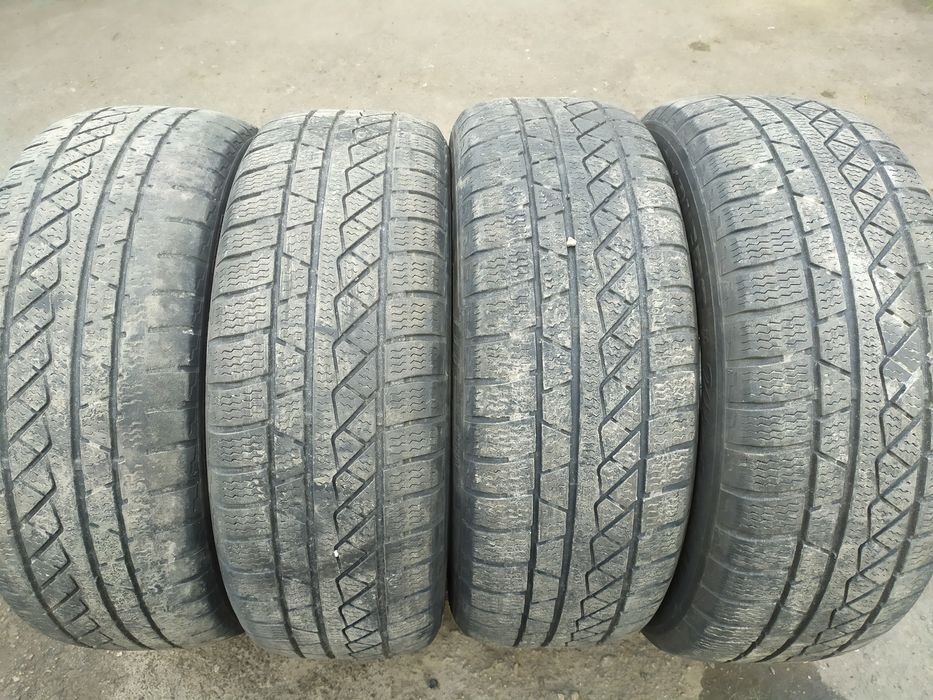 Продам резину 225/60r17