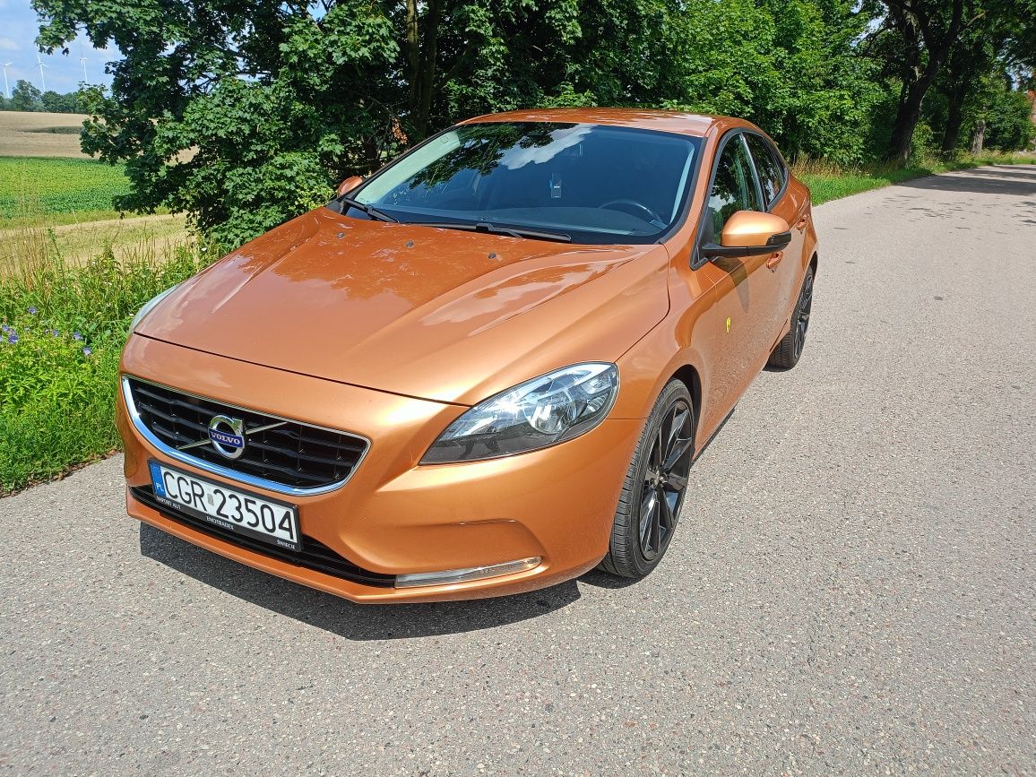Sprzedam Volvo V40 D2