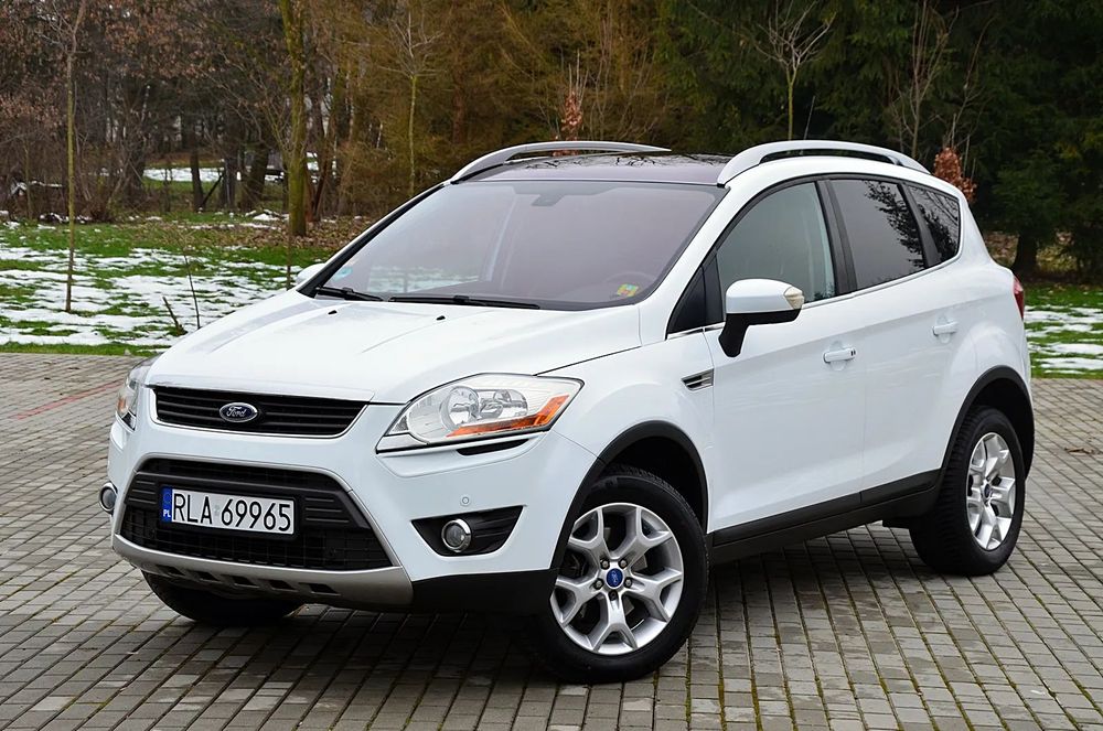 Ford Kuga Panoramadach Alu17 KeylessGO Serwis ASO Bezwypadkowa Zadbana z Niemiec