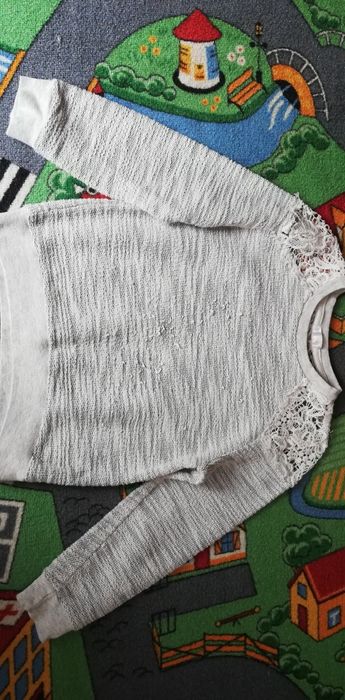 Sweter rozmiar 122/128