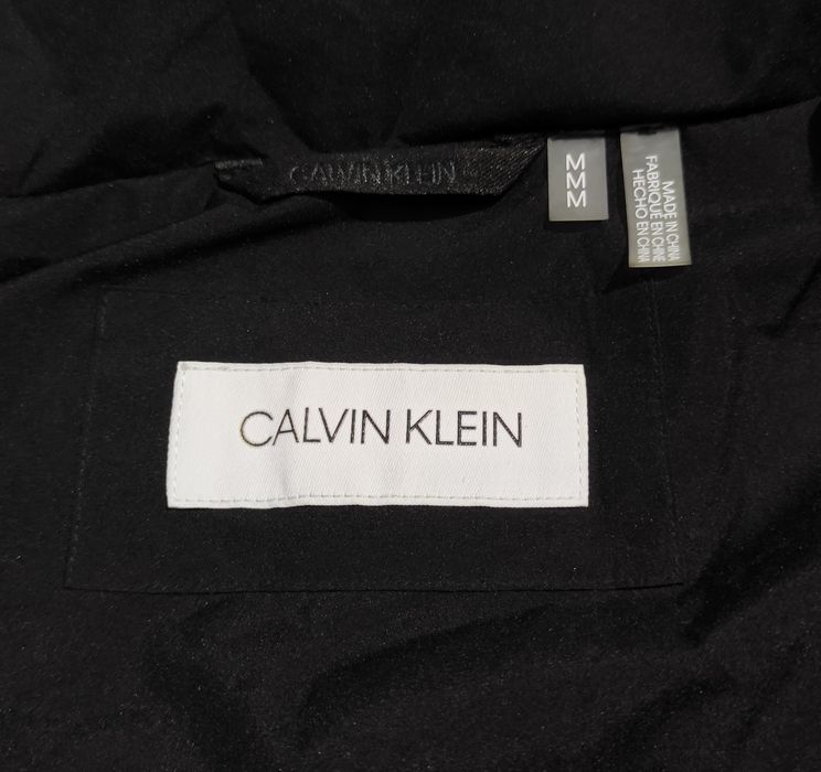Calvin Klein M куртка чоловіча пуховик
