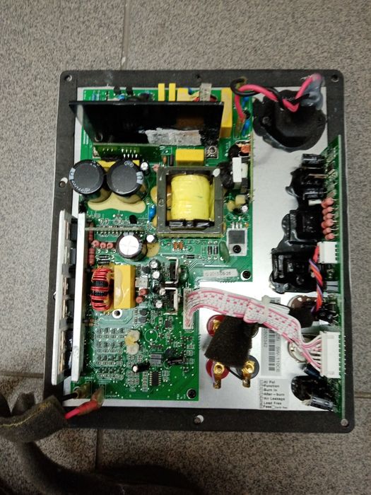 Wzmacniacz subwoofera Klipsch