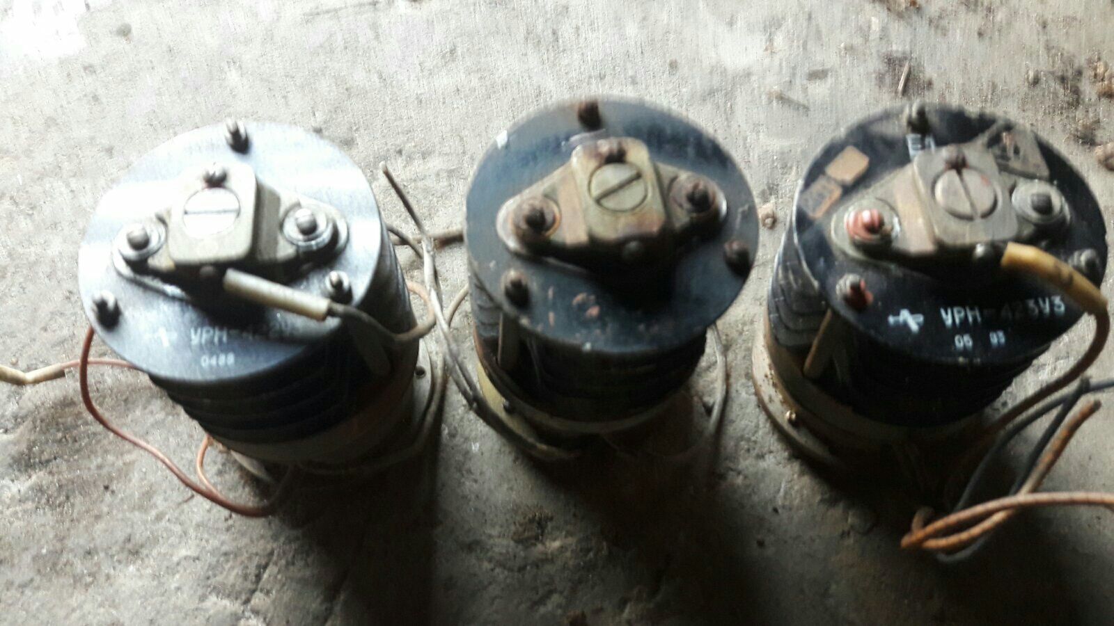 Продам угольний регулятор напруги урн-323у3