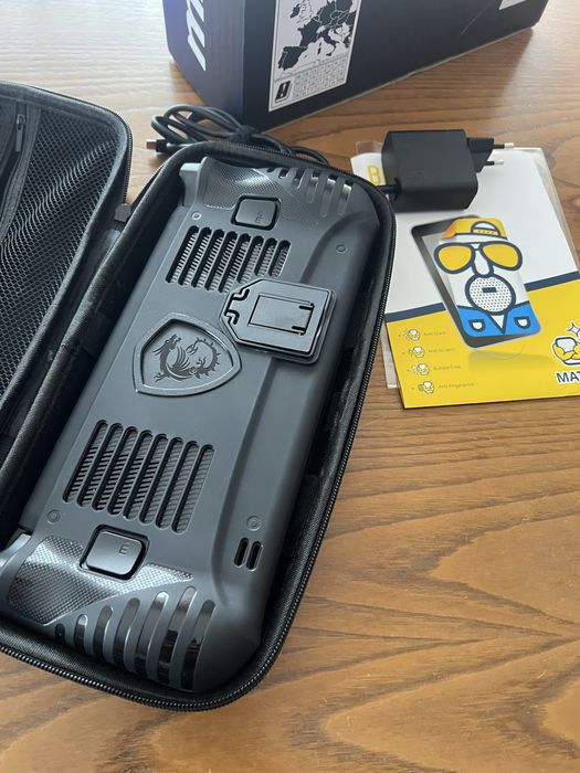 MSI claw 8 AI - melhor consola portatil do mercado