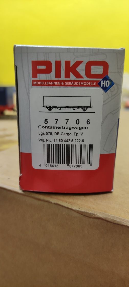 Wagon towarowy kontenerowy DB Cargo Piko H0