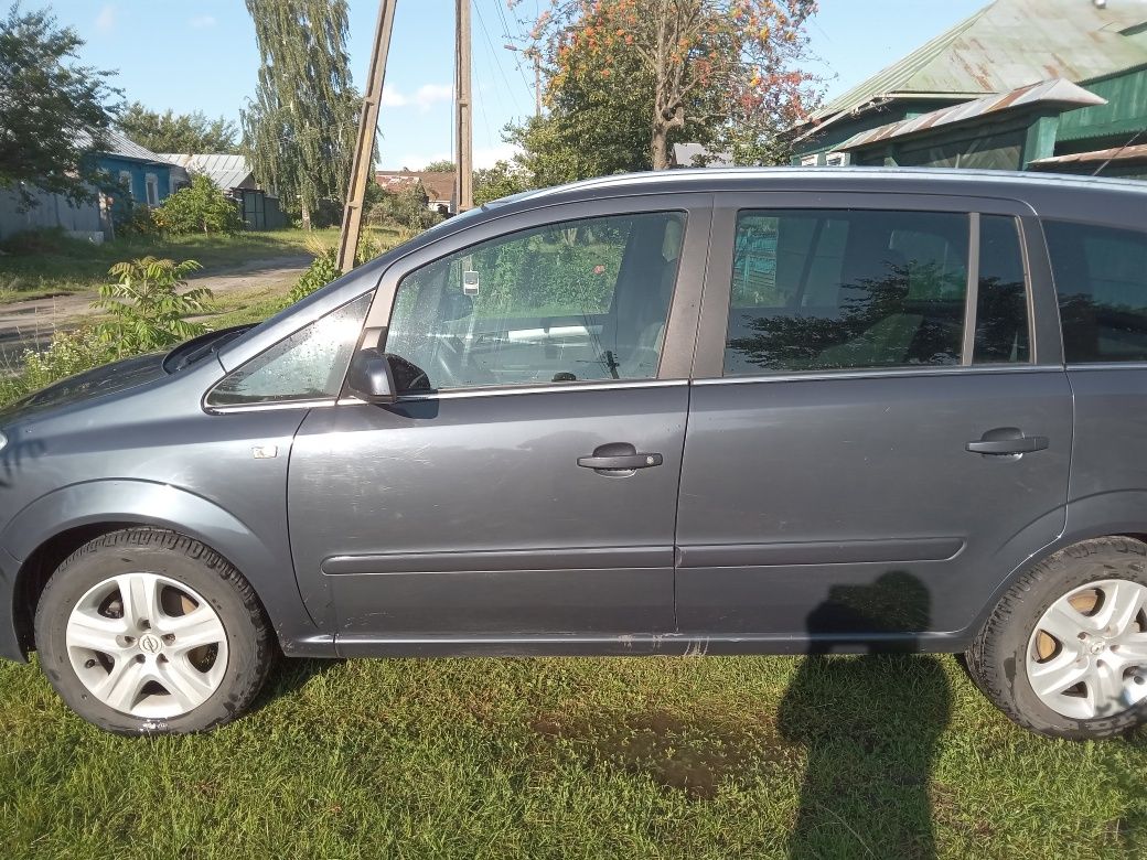 Opel Zafira B 2009