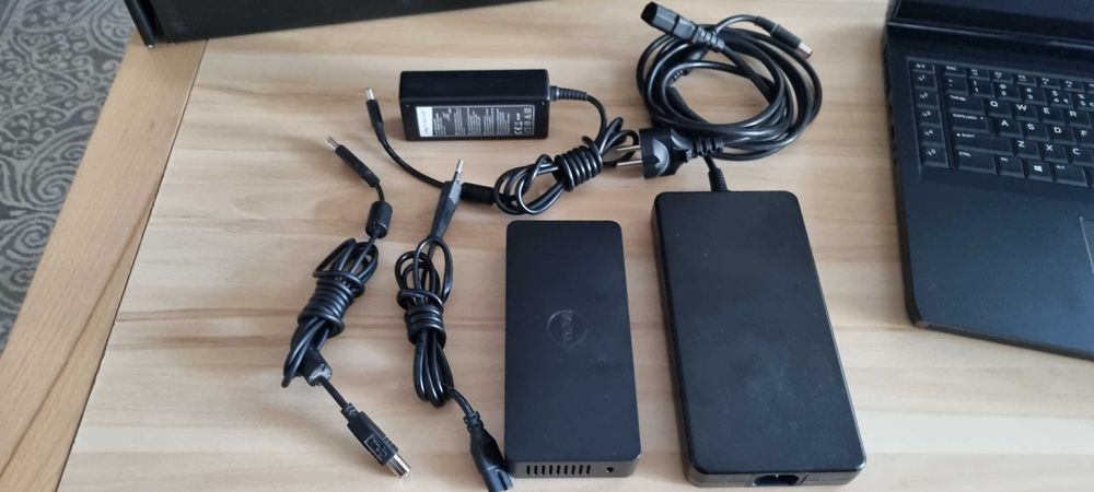 Laptop DELL ALIENWARE R4  17,3 i7 32 RAM GeForce 1070 8GB