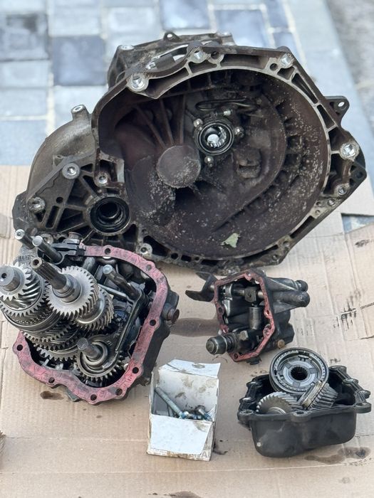 Продам запчастини до автомобіл