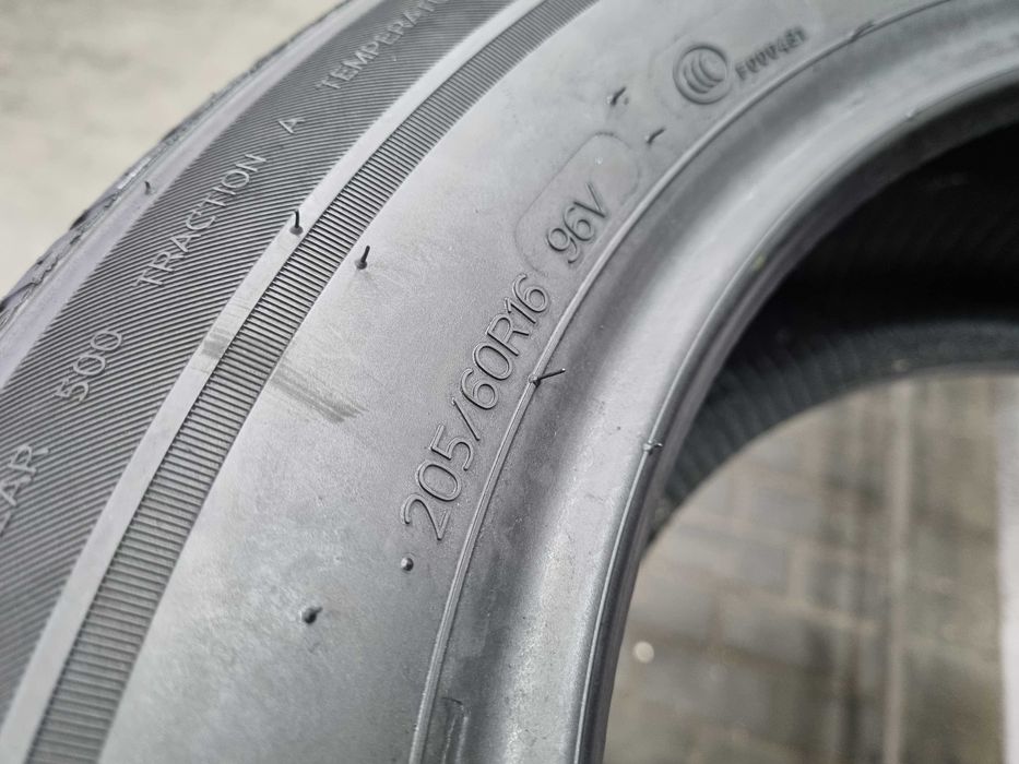 205/60/16 96V Hankook Kinergy 4s2