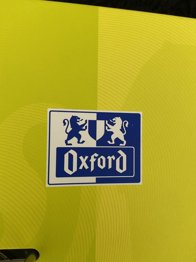 Capa escolar marca oxford