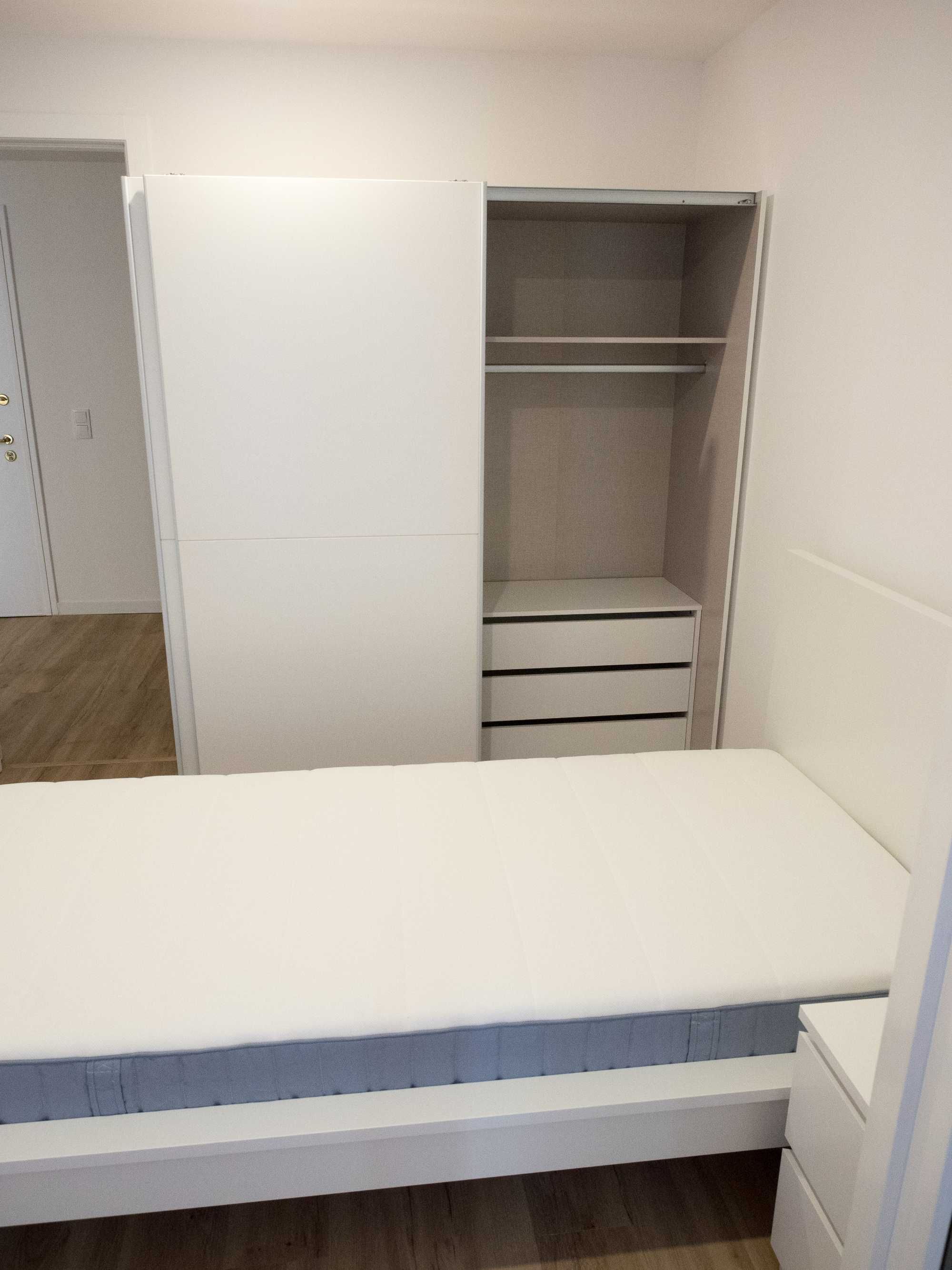 Quarto para estudante feminina – 11 m² com A/C! – Moscavide