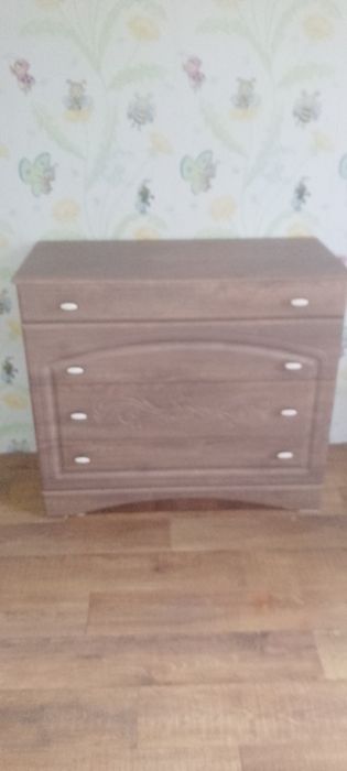 Комод.новий гарний без подряпин