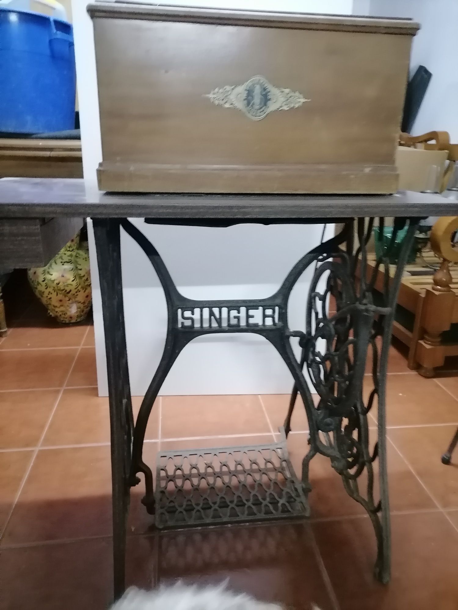 Máquina de costura singer antiga