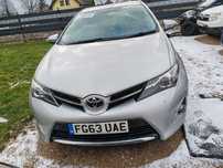 Maska zderzak błotnik przód kompletny 1F7 Toyota Auris II 12-15