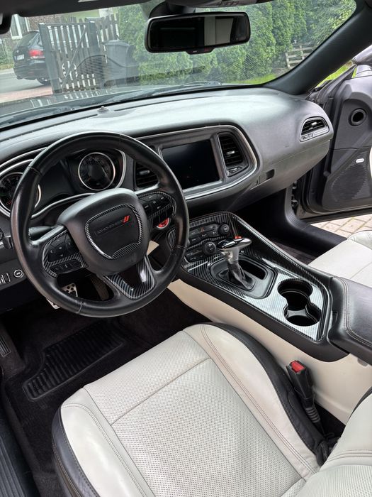 DODGE CHALLENGER 3.6V6 320 KM SXT + Bezwypadkowy Alpine 2018