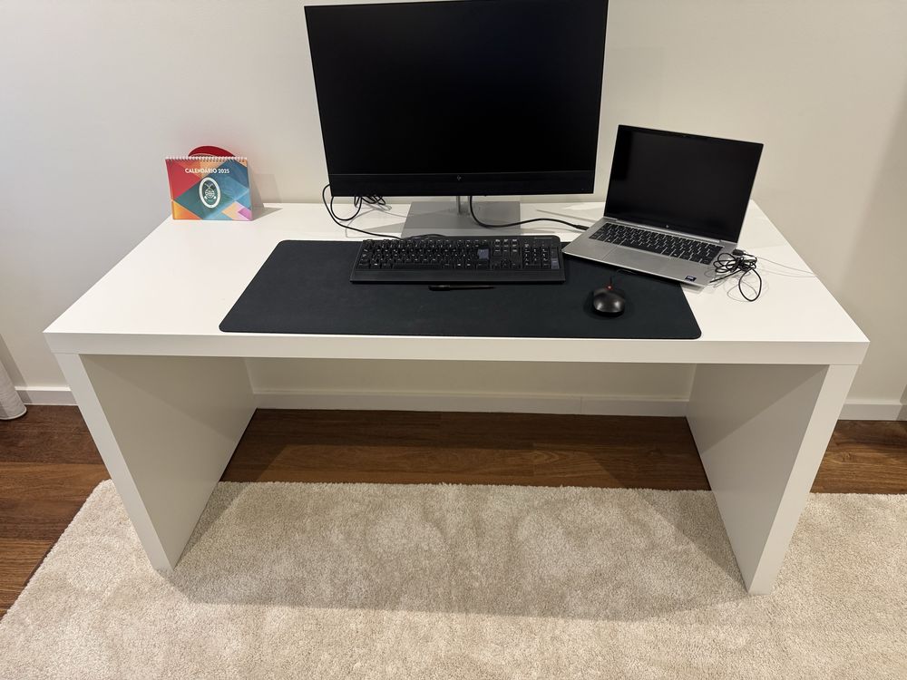 Secretária Ikea