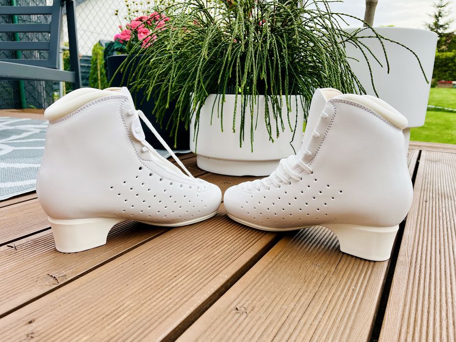 Buty Edea Ritmo rozm 260 C Rolki, wrotki figurowe