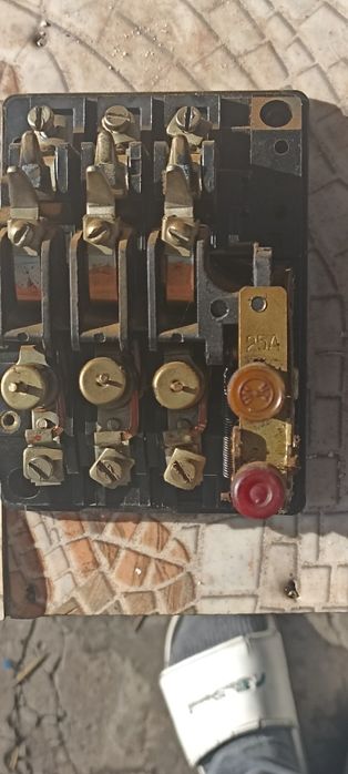 Продається автоматичний вимикач