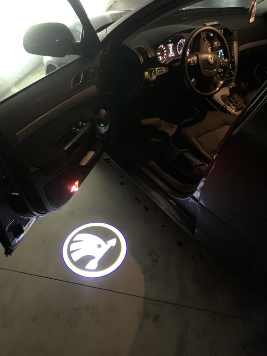 Skoda Octavia A5 невигораючі проектори Led laser