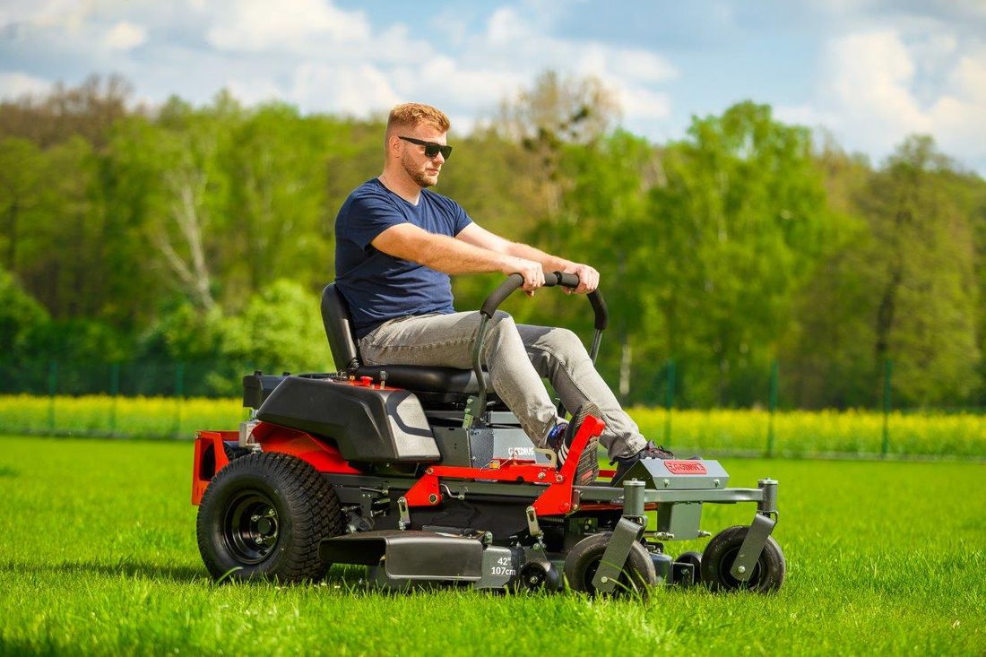 Traktorek Cedrus Z107 42 Zero-Skręt Traktorek Ogrodowy Kosiarka 107Cm