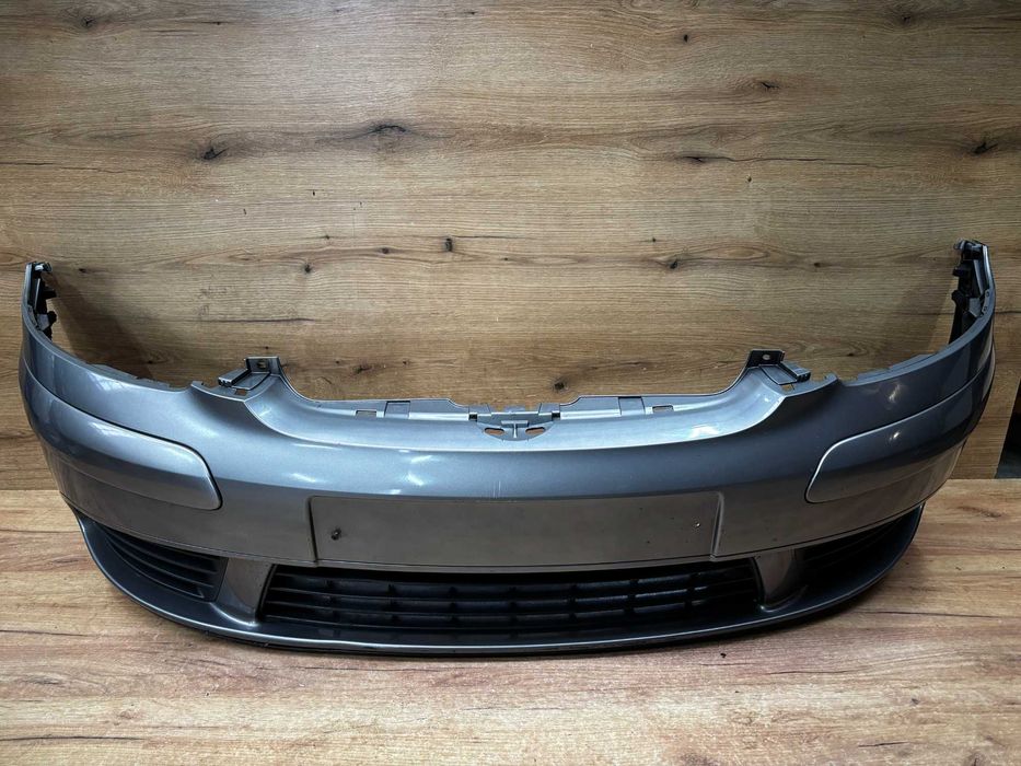 Zderzak przedni Volkswagen Golf 5 Plus kolor la7t