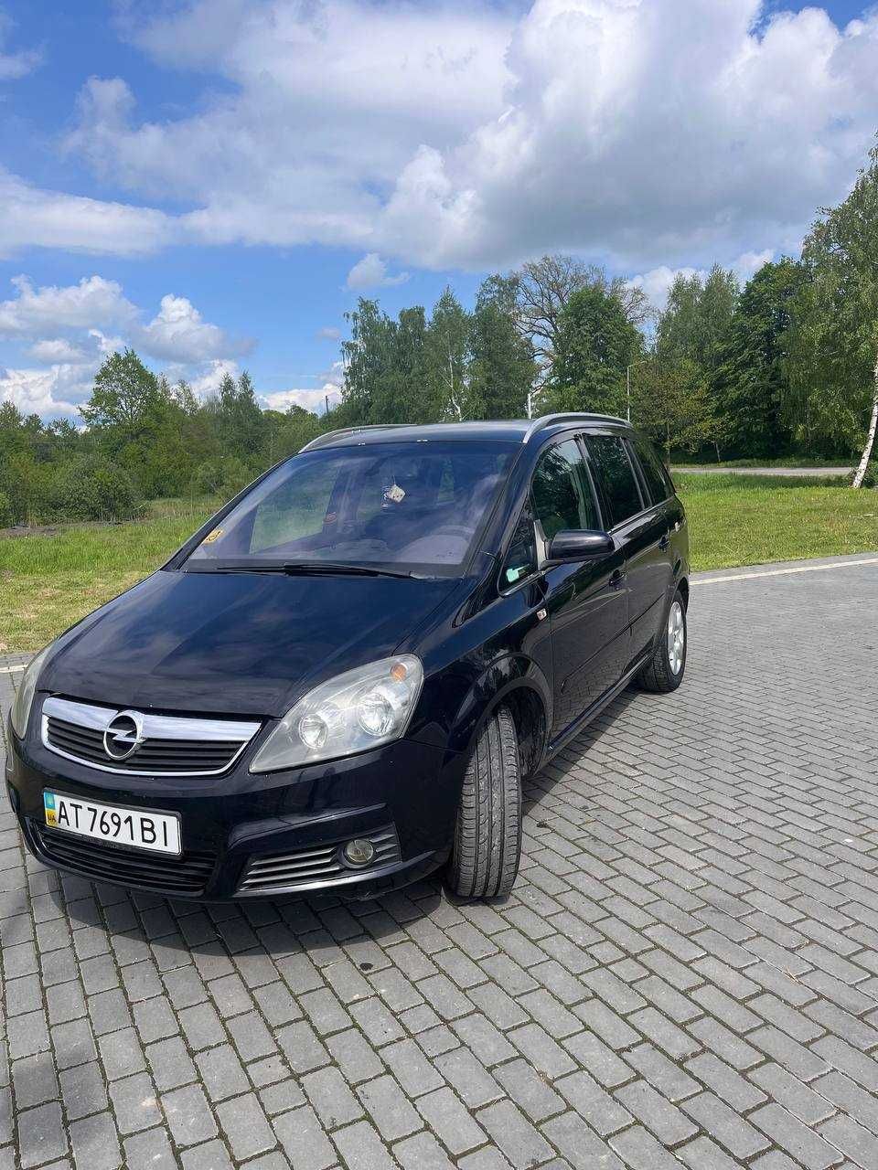 Продам автомобіль Opel Zafira B 2005 р, 1.8 Газ/Бензин