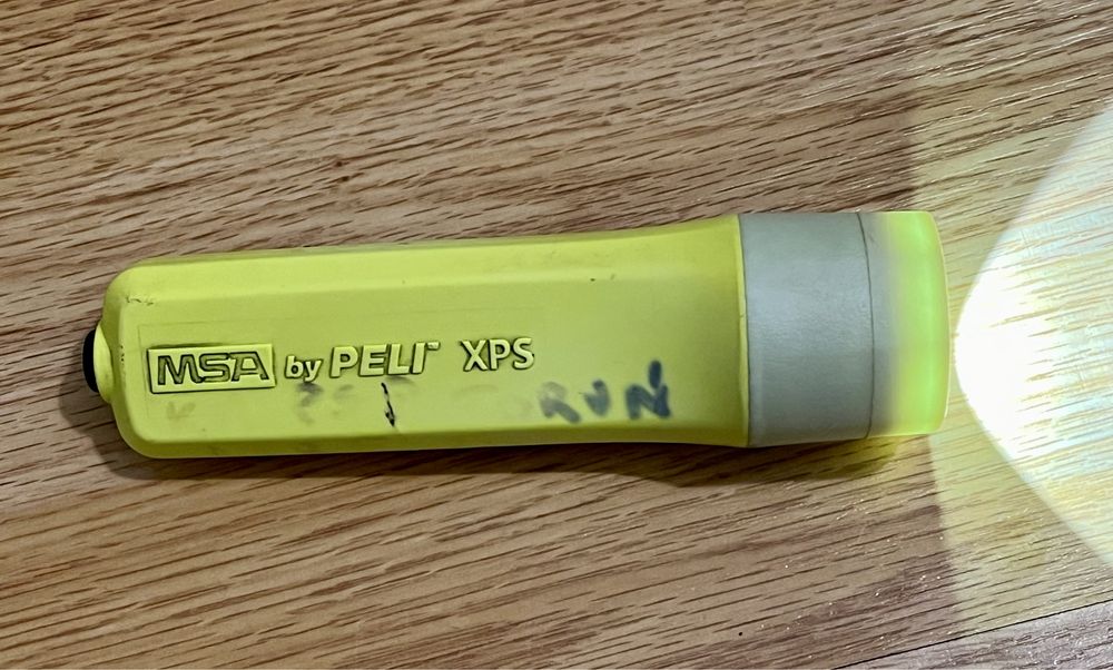 Strażacka Latarka Nahełmowa XPS MSA by Peli