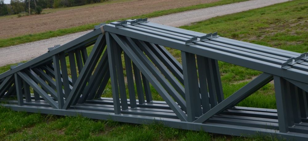 Konstrukcja stalowa hali wiaty obory garażu warsztatu 8x12 m