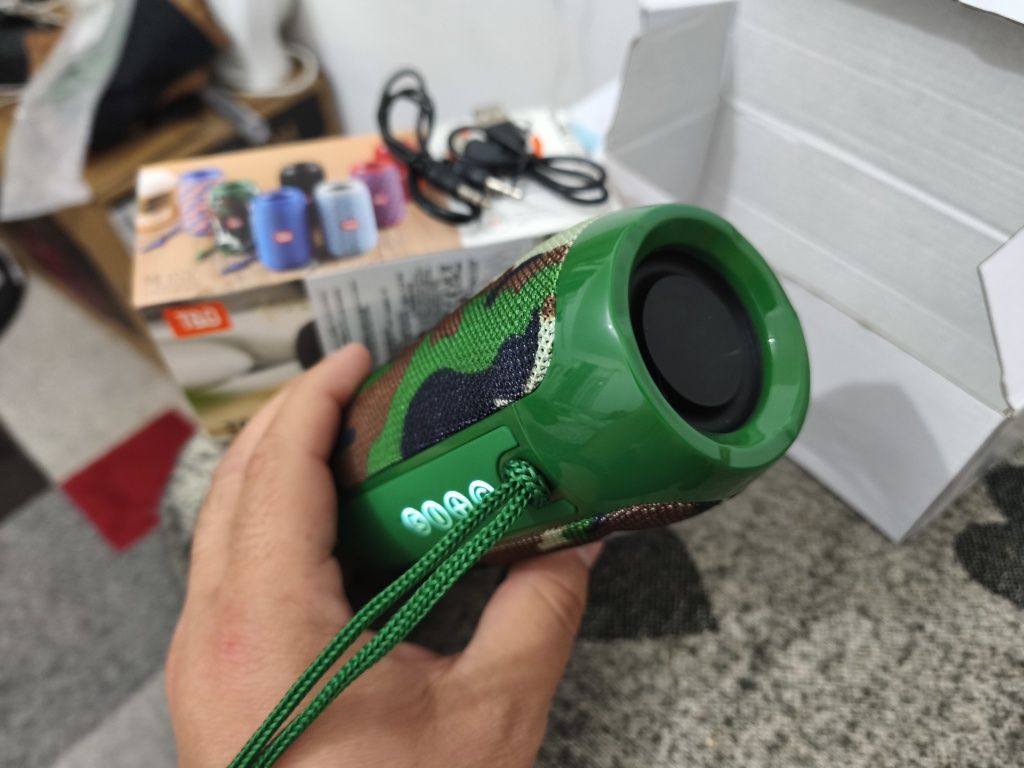 Coluna de Som nova na caixa sem uso