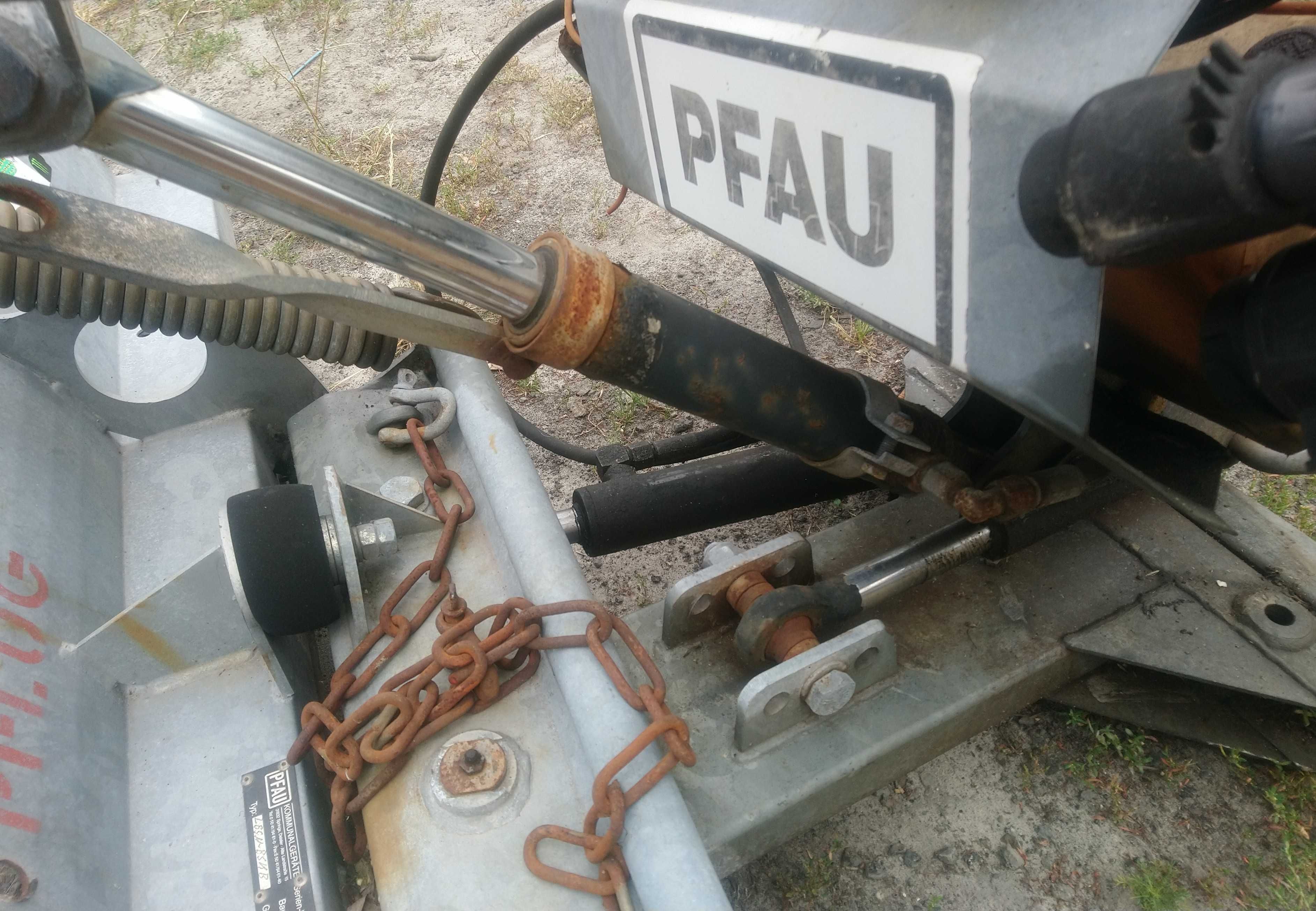 Pług do śniegu PFAU LBS suzuki 12V hydrauliczny docisk