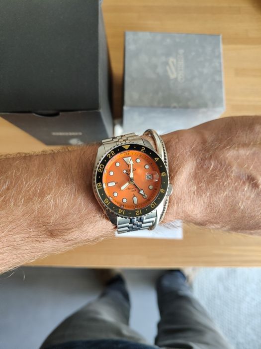 Relógio Seiko 5 GMT