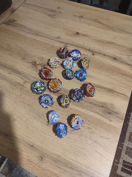 Продам бейблейди за 100 грн