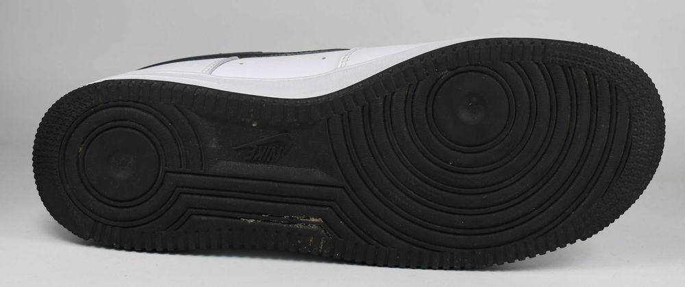 Używane Nike Air Force 1 Low '07 White Black FQ4296 roz. 44,5