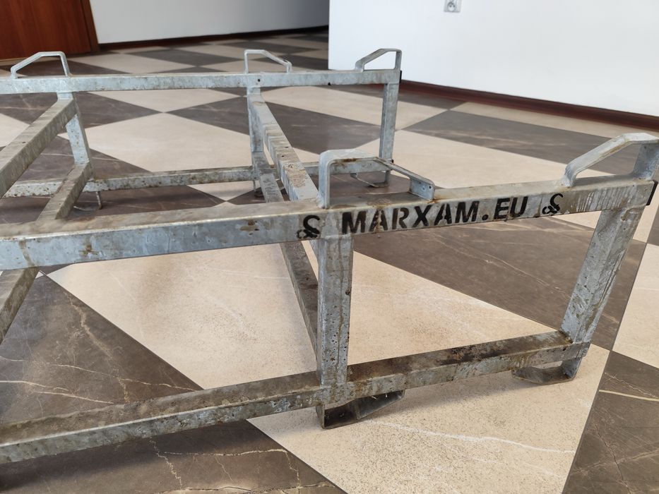 Stojak Regał na  beczki 250L