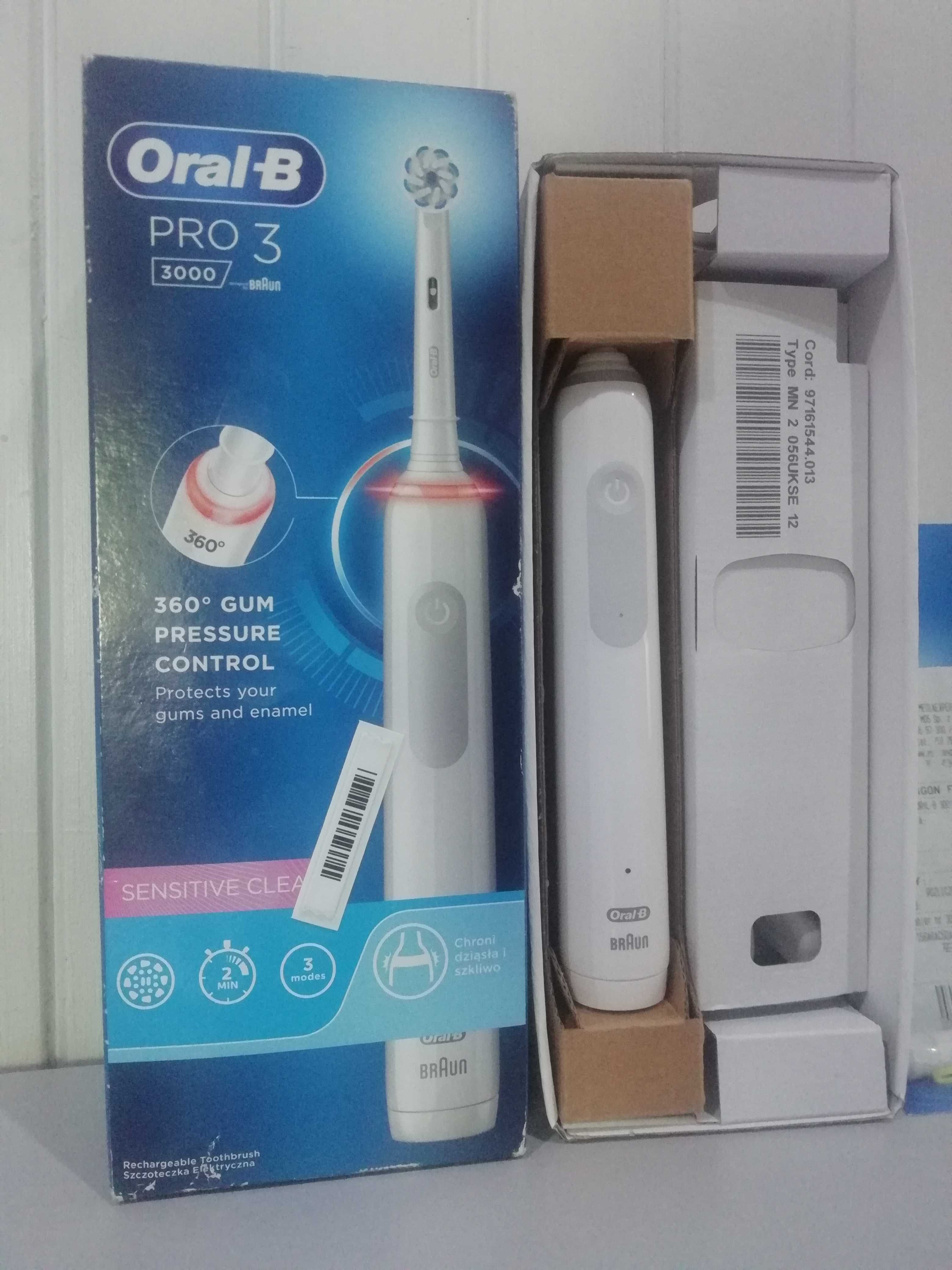 Szczoteczka rotacyjna ORAL-B Pro 3 3000 Sensitive clear na gwarancji